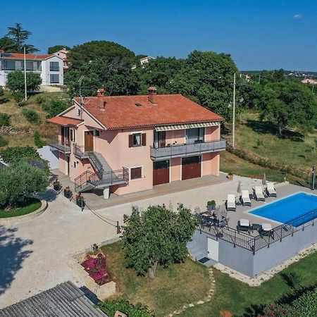 Villa Kuca Legovic à Kaštelir Extérieur photo